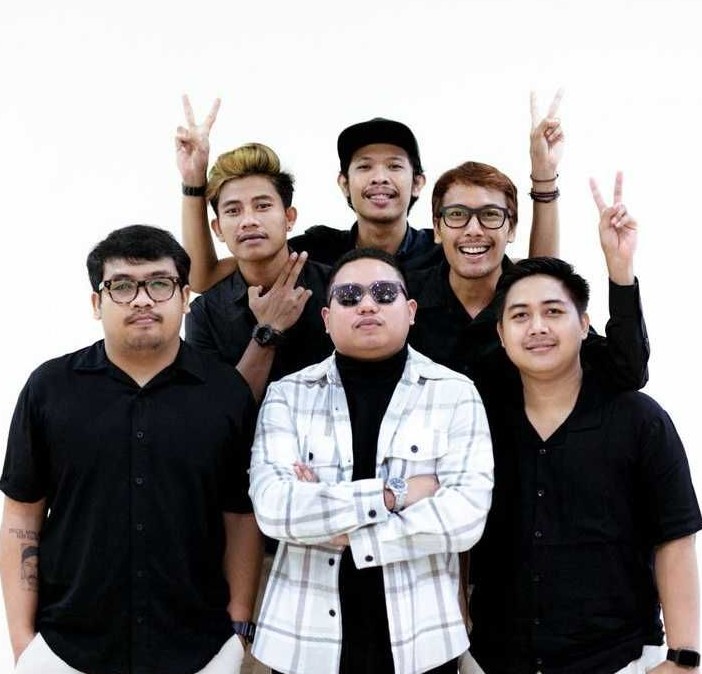 Mengapa Orang Suka Guyon Waton